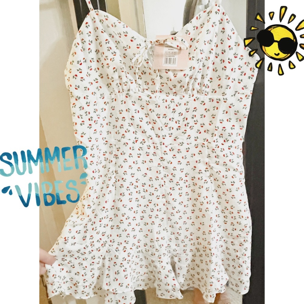 Romper - Picture 2 of 3